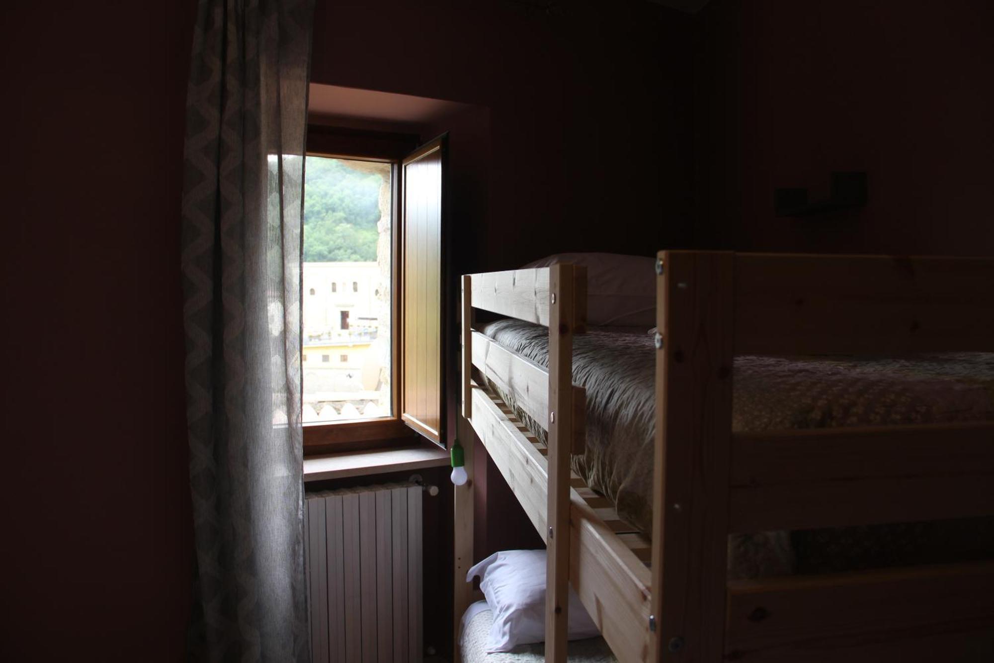 Casa Vacanze Sud E Magia Castelmezzano Luaran gambar