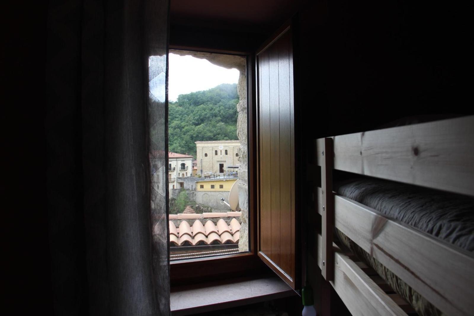 Casa Vacanze Sud E Magia Castelmezzano Luaran gambar