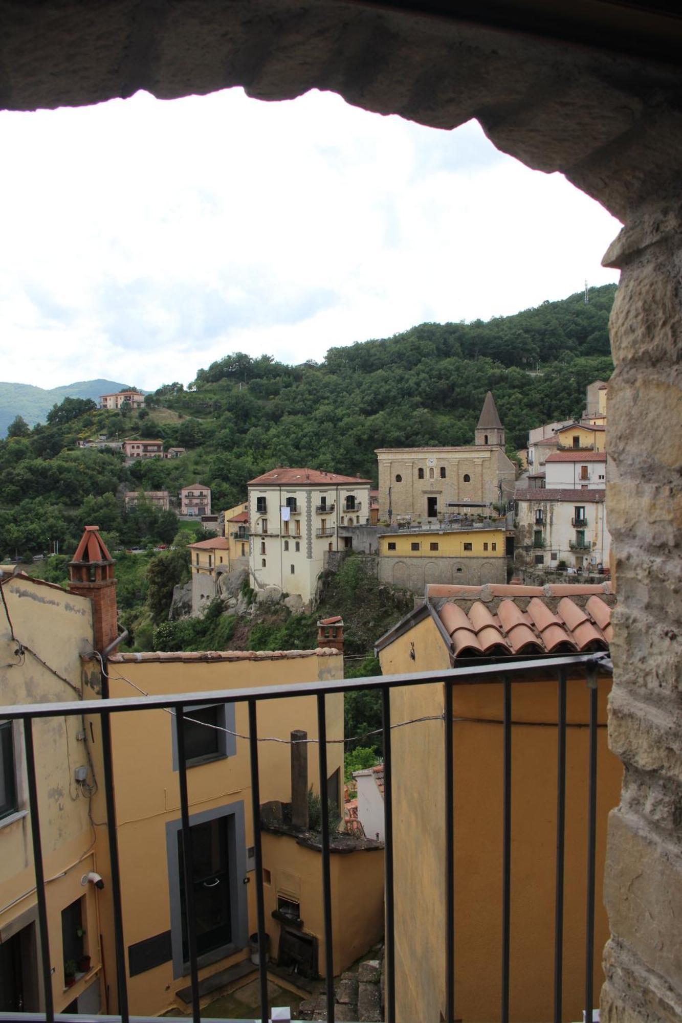 Casa Vacanze Sud E Magia Castelmezzano Luaran gambar
